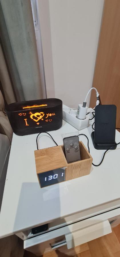 Design Apartment Business Lux 4 Star "Rio" Completely Business Lux Place In The City Center & Free Included Industry Optical Wifi & Netflix & Keyless Code Entry & Full Smart App & Kitchen & Washing Machine & Wide Terrace & Secure 2 Parking Place Чуприя Екстер'єр фото